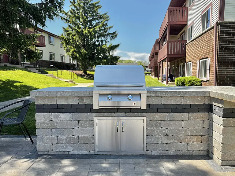 Ridge View Grilling and Picnic Lounge