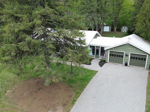 2nd image of 13 Laurel Road