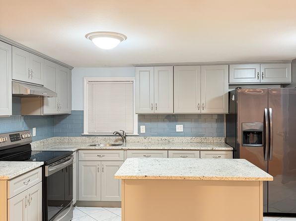 3 Stoughton St FLOOR 2