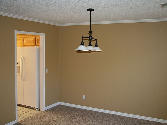 4th image of 406 Camellia Dr