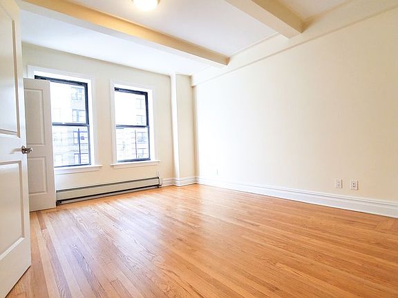 3rd image of 147 W 79th St #7B