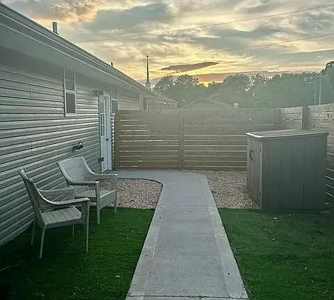 3 bed, 1300 sqft, $2,140 — Photo 3
