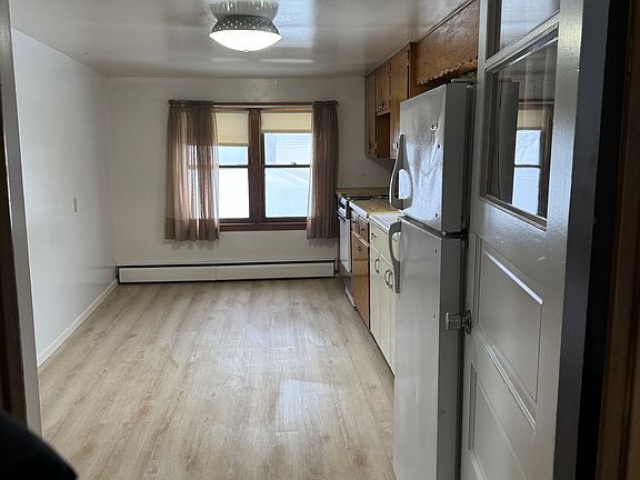 Entryway into kitchen
