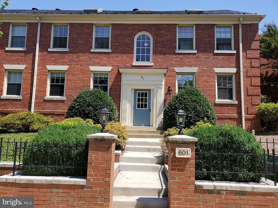 1st image of 601 Bashford Ln APT 3