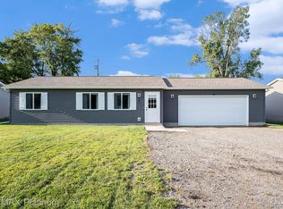 2580 Pontiac Lake Rd, Waterford, MI 48328
