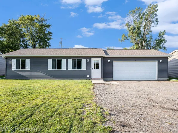 2580 Pontiac Lake Rd, Waterford, MI 48328