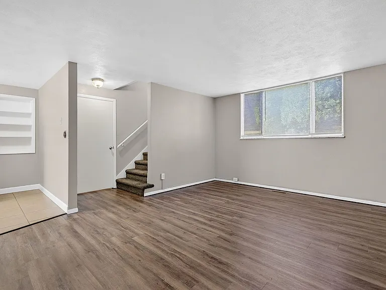 3629 N Leroy Ave — Photo 26