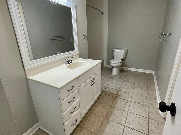 2113 Wimbledon Dr — Photo 12