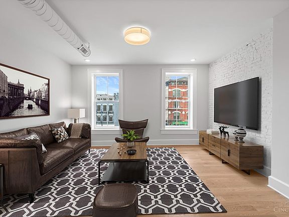 3rd image of 33 E Court St #302