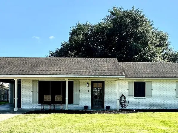 223 Hebert St, Berwick, LA 70342
