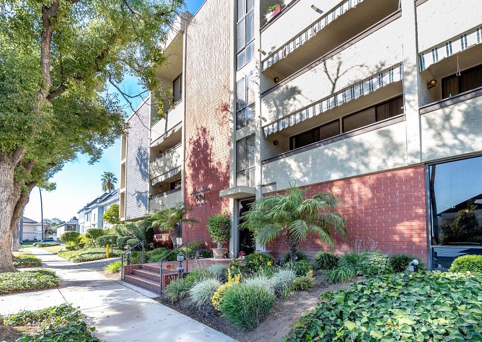 1st image of 125 W Mountain St APT 307