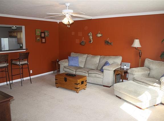 3rd image of 338 Arapaho Dr
