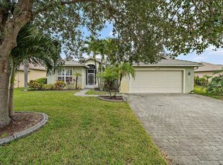 555 NW Waverly Cir, Port Saint Lucie, FL 34983