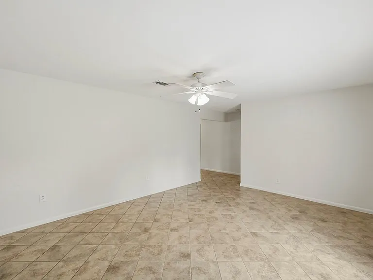 10503 Shadow Wood Dr — Photo 12