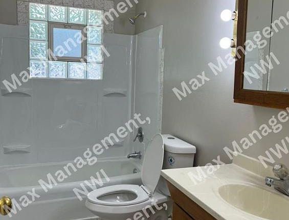 5th image of 2624 Jewett Ave