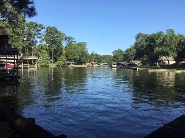 619 Old Post Rd S, Livingston, TX 77351