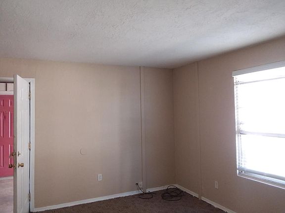 5th image of 1109 NW Lincoln Ave APT 1
