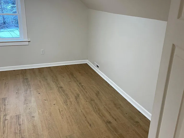 119 E Wilson St — Photo 48
