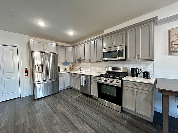 2nd image of 59-63 Courtland St #401
