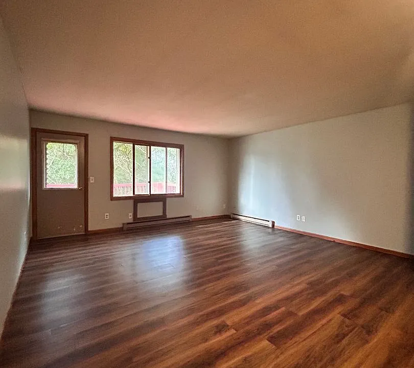 220 S Holly Ave