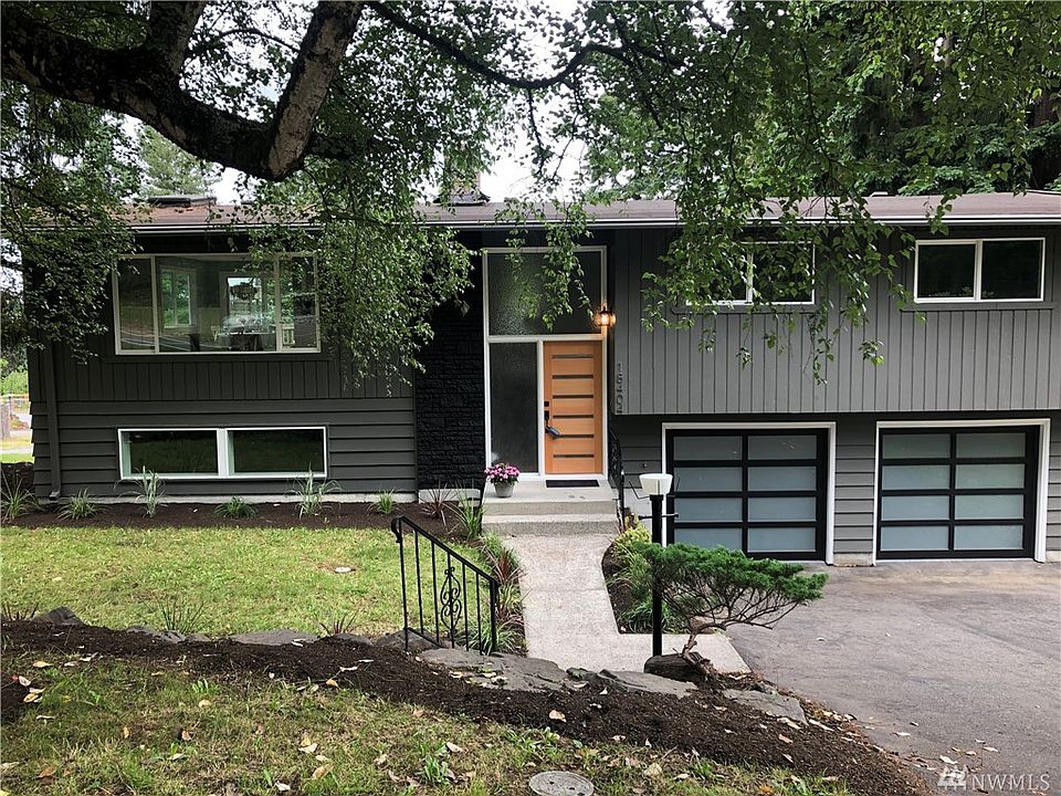 1st image of 18404 24th Ave NE
