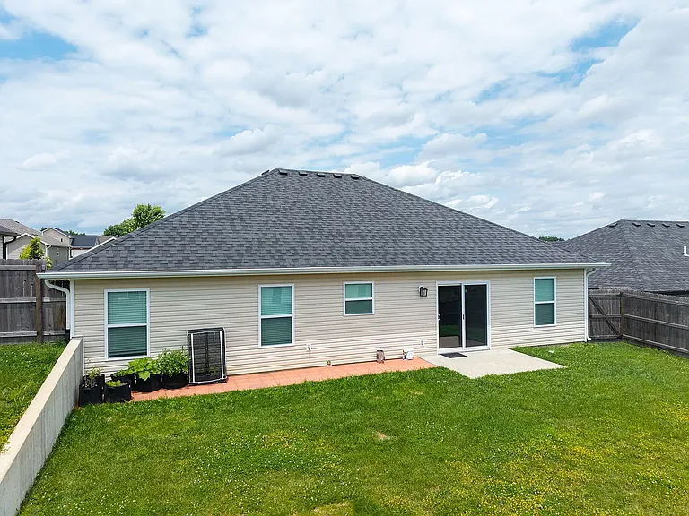 5502 Geyser Blvd — Photo 3