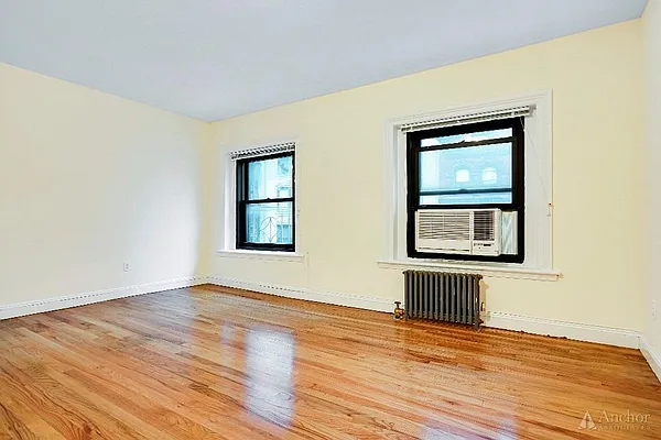 Rented by Anchor Associates | media 11