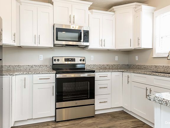 2nd image of 133 Cimmaron Dr