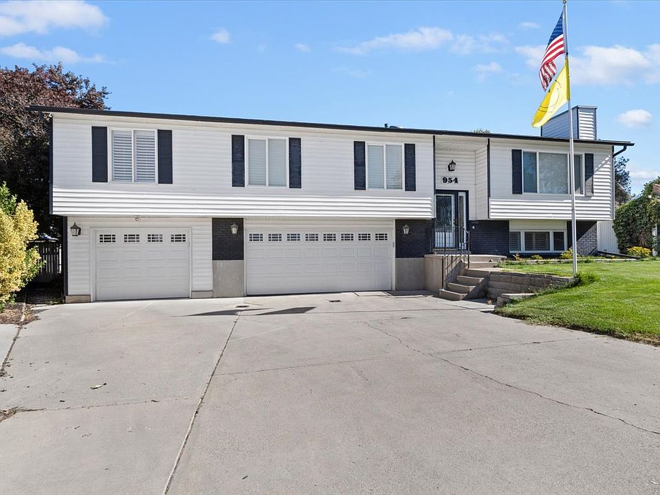 1st image of 954 W River Point Cir