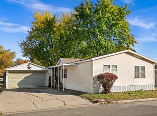 408 Avenue G, Bloomington, IL 61704