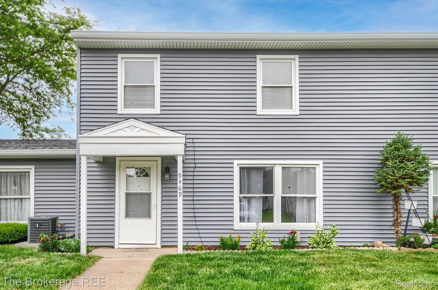 9469 Parkwood N photo 1