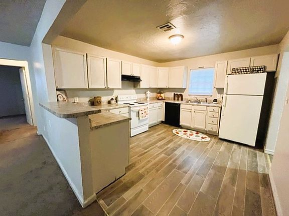 4th image of 1304 SW 95th St #Sg1