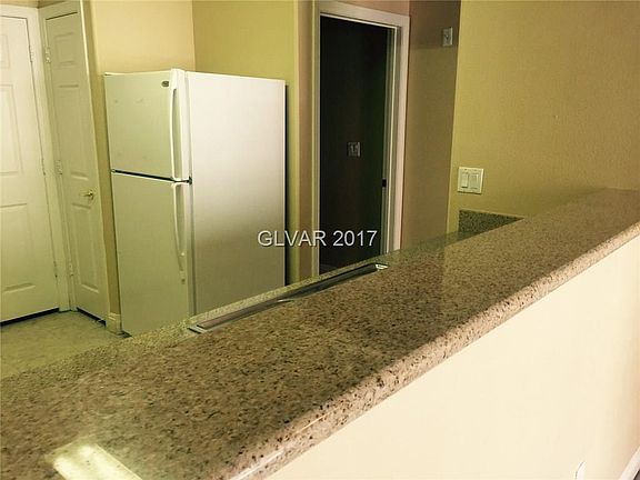 5th image of 8000 W Badura Ave #1052