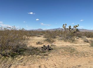 E Red Barrel Dr, Yucca, AZ 86438