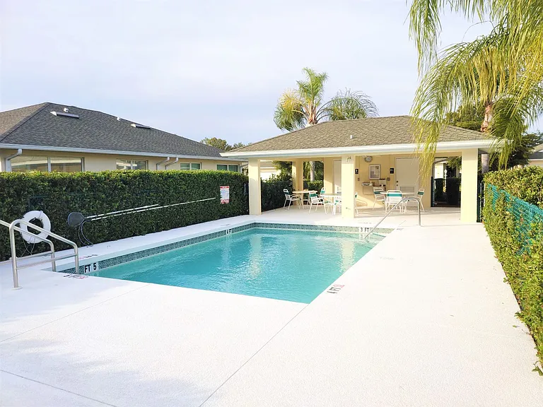 1204 Auburn Cove Cir — Photo 33