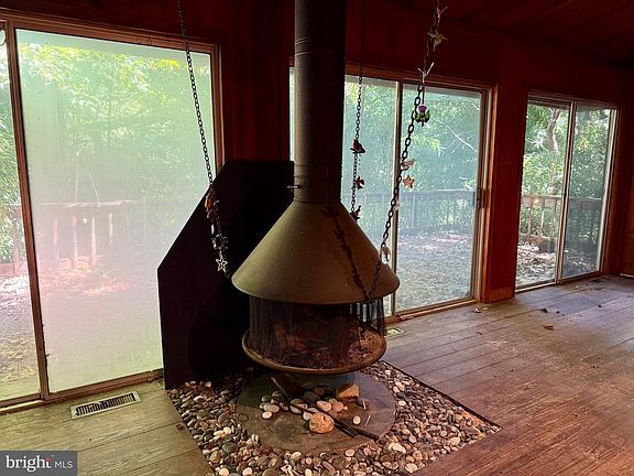 5th image of 1003 Gelston Cir