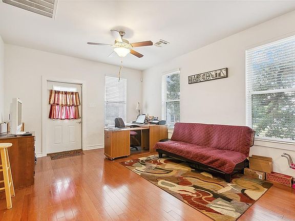 3rd image of 5607 Baccich St