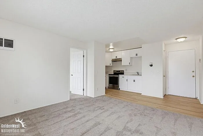 4219 Illinois St #7 — Photo 7