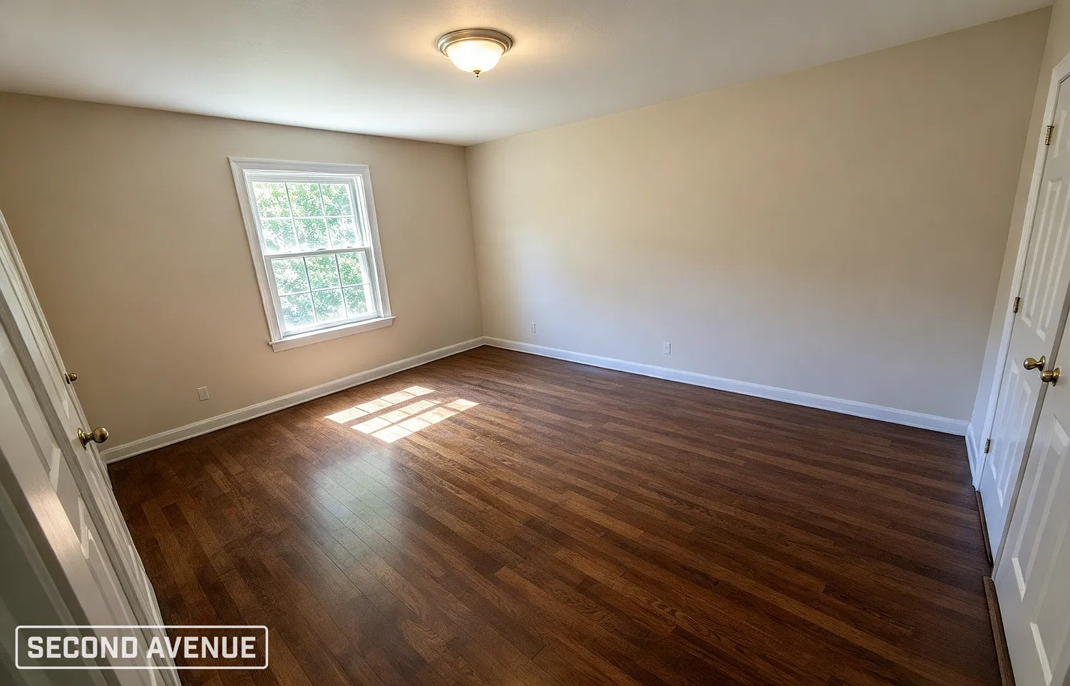 3 bed, 1.0 bath, 1282 sqft, $1,326 — Photo 3
