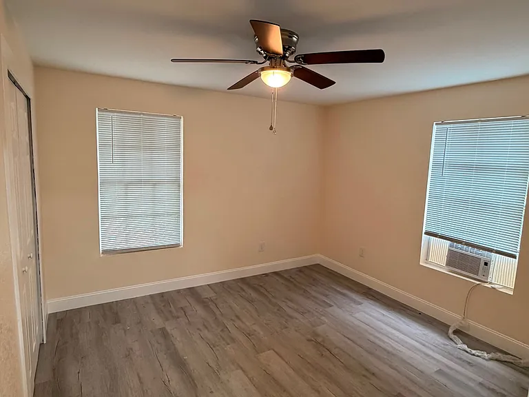 608 Poplar St — Photo 10