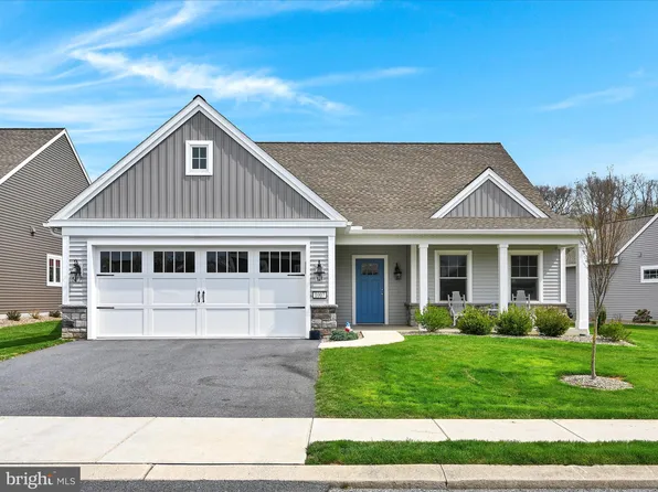 1007 Brandywine Dr, Lebanon, PA 17042