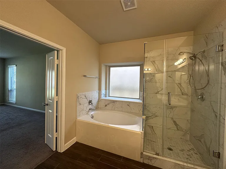 2438 Garden Falls Dr — Photo 9