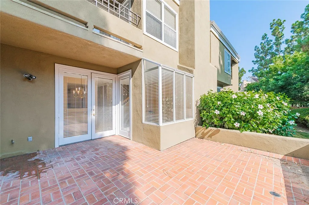 1 bed, 300 sqft, $1,490 — Photo 4