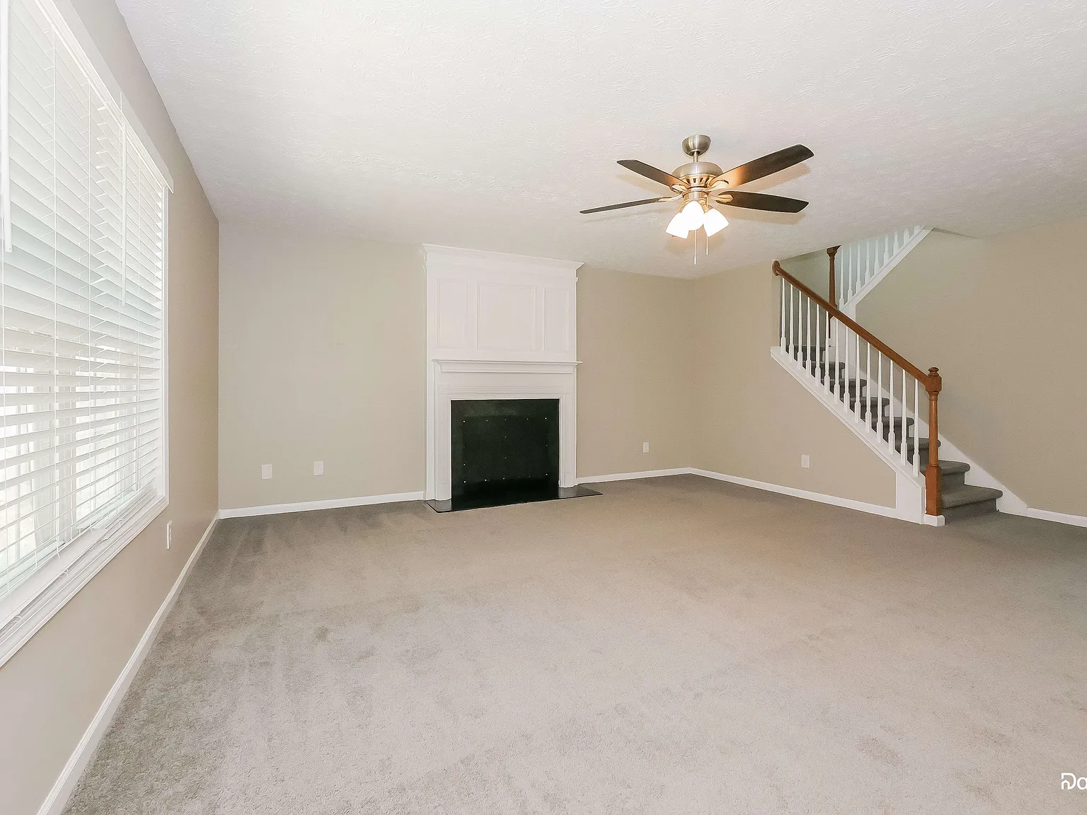 5 bed, 3.0 bath, 3402 sqft, $2,675 — Photo 3