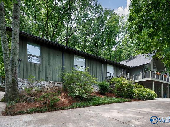 3rd image of 3006 Barcody Rd SE