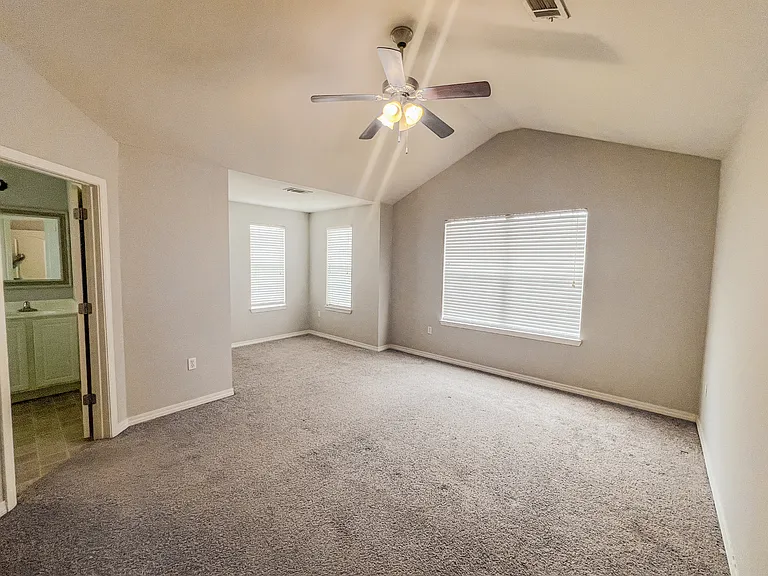 122 Peoria Blvd — Photo 12