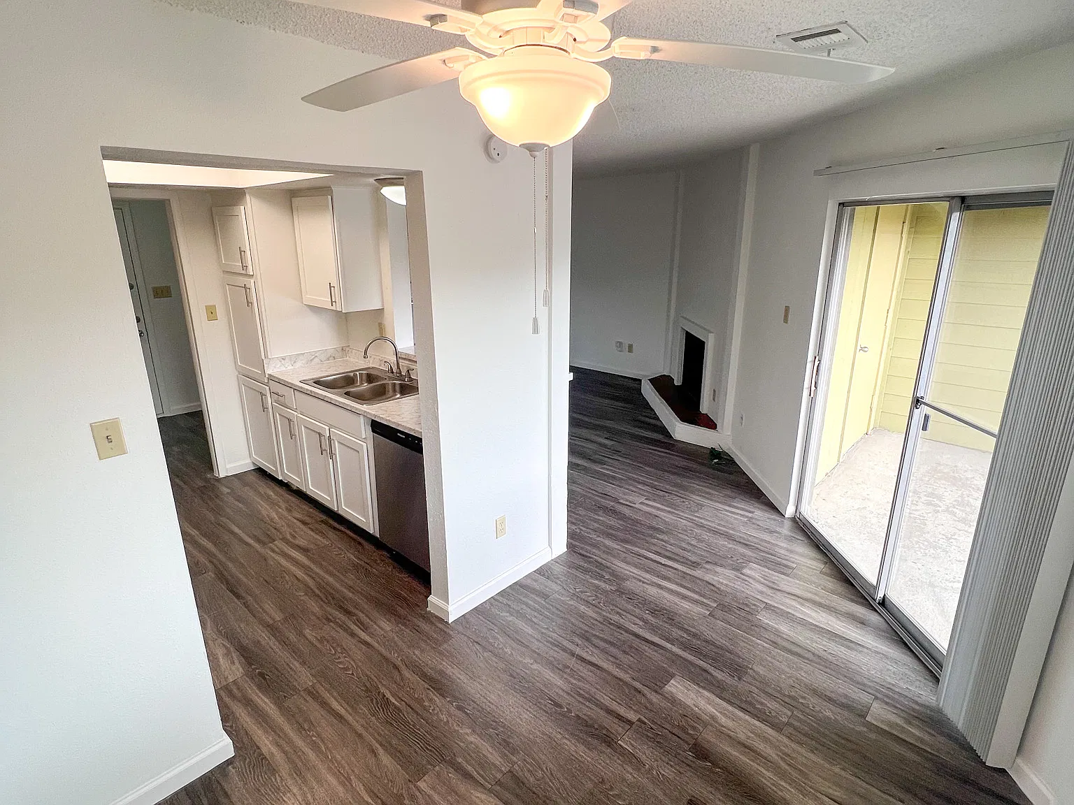 The Oaks Apartments — Photo 4