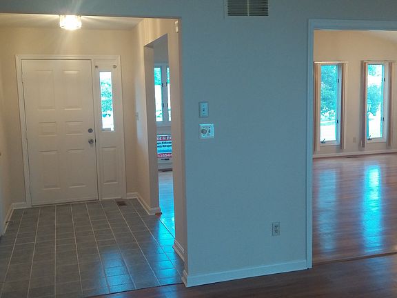 2nd image of 301 Windell Ave