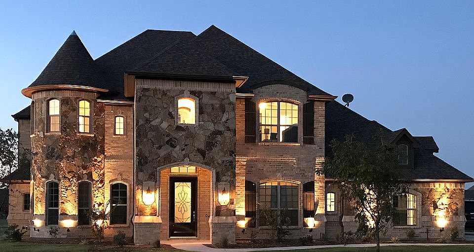 2nd image of 2064 Tapadero Ln
