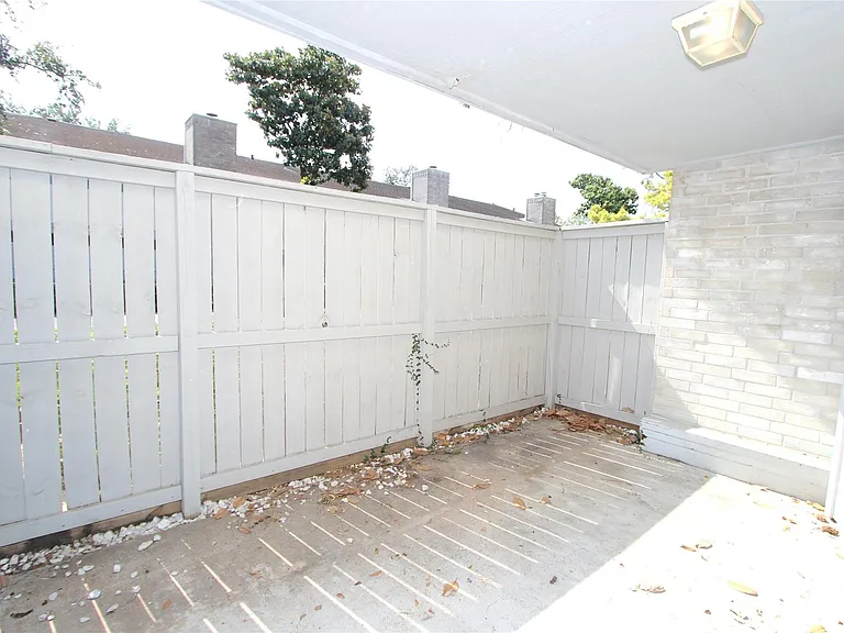 10639 Braes Bend Dr — Photo 18